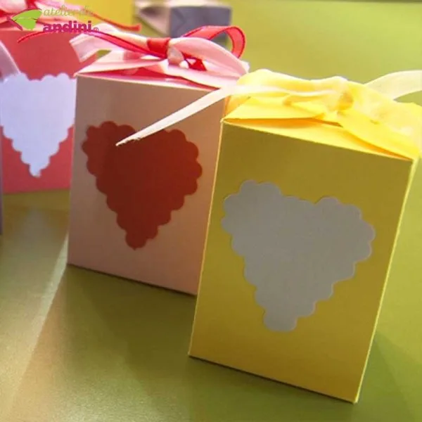 cutiuta marturie personalizata love box5